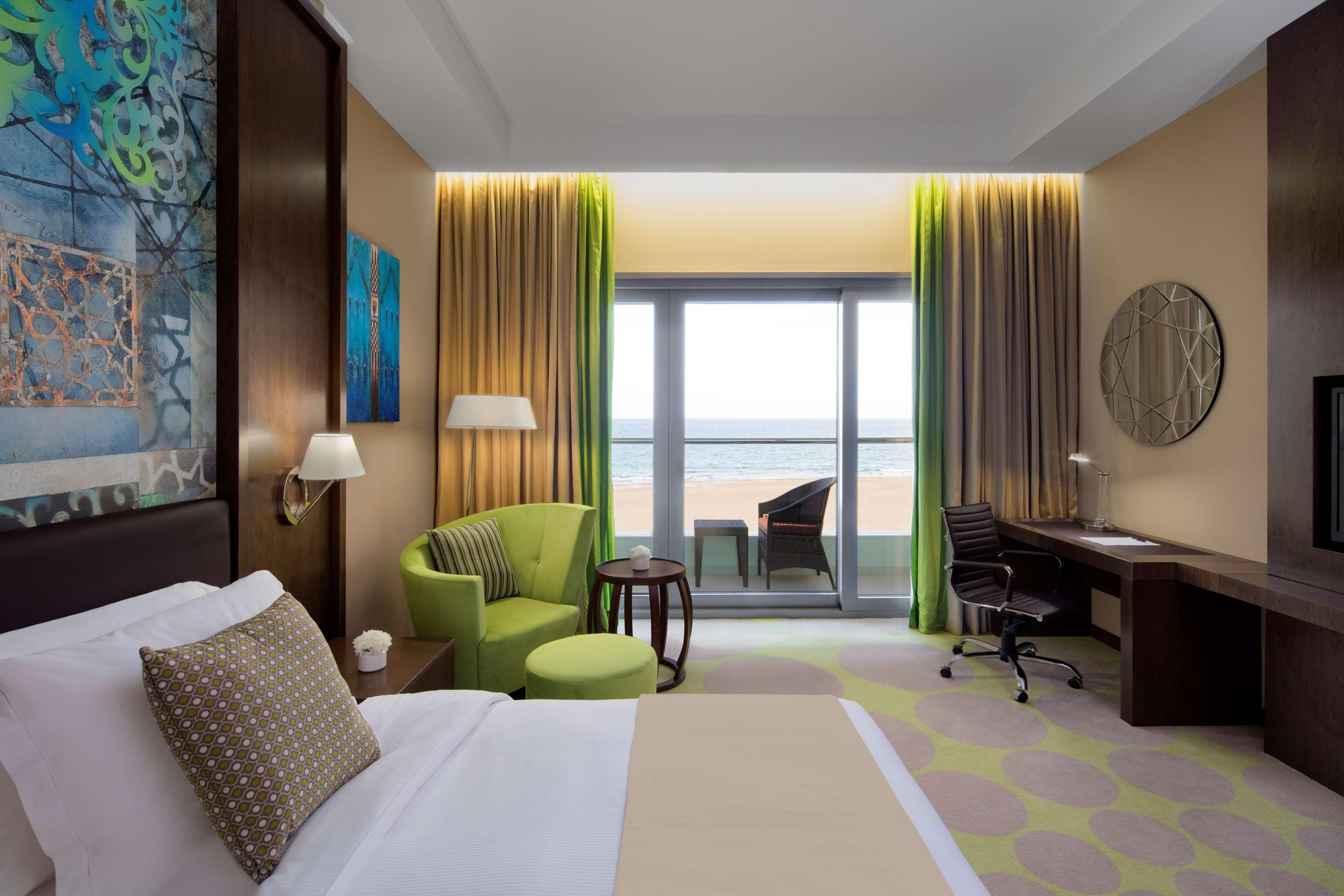 Radisson Blu Hotel & Resort, Sohar Exterior photo Deluxe room