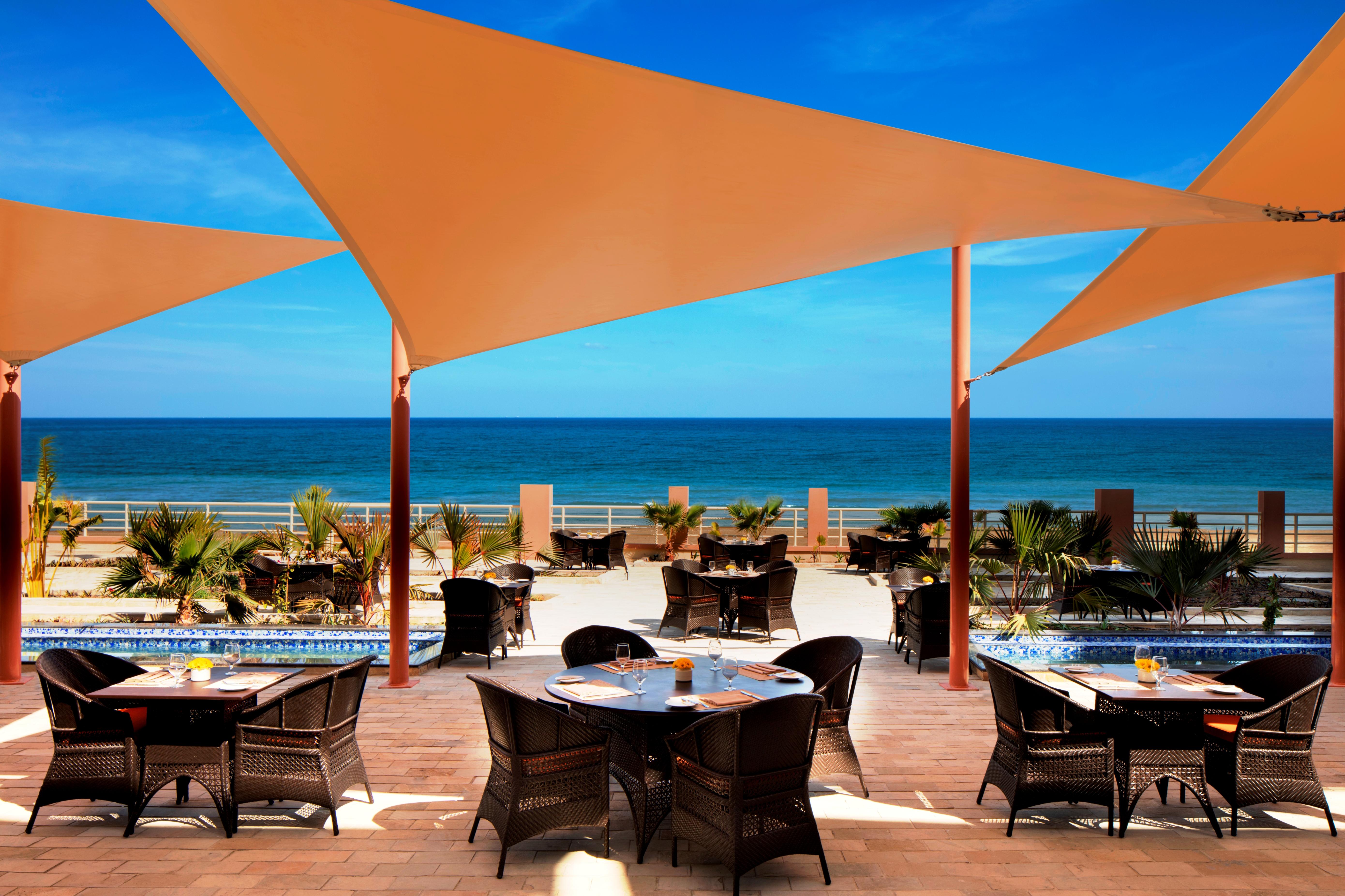 Radisson Blu Hotel & Resort, Sohar Exterior photo The beach at the Sheraton Tel Aviv