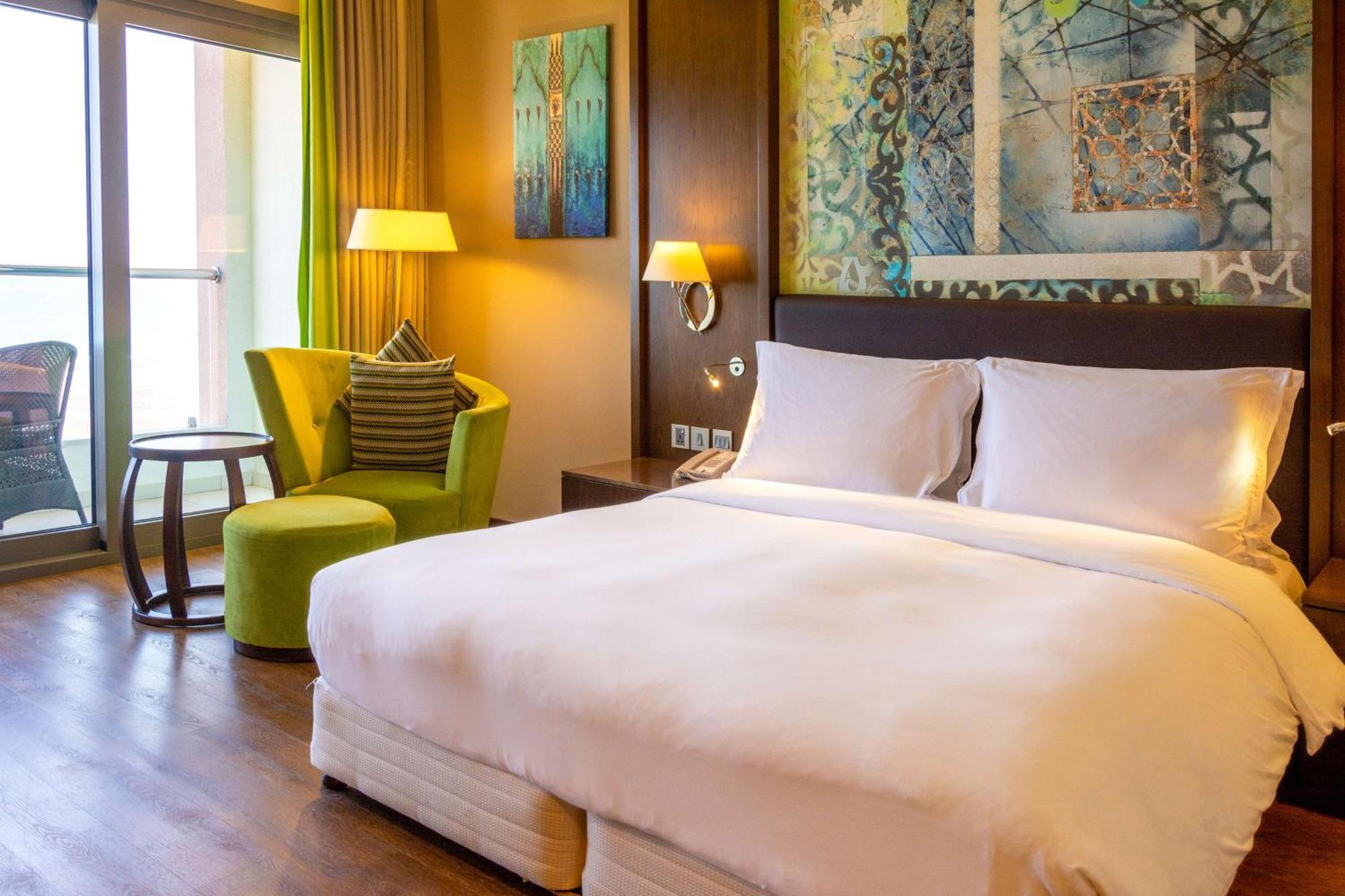 Radisson Blu Hotel & Resort, Sohar Exterior photo A room at the hotel
