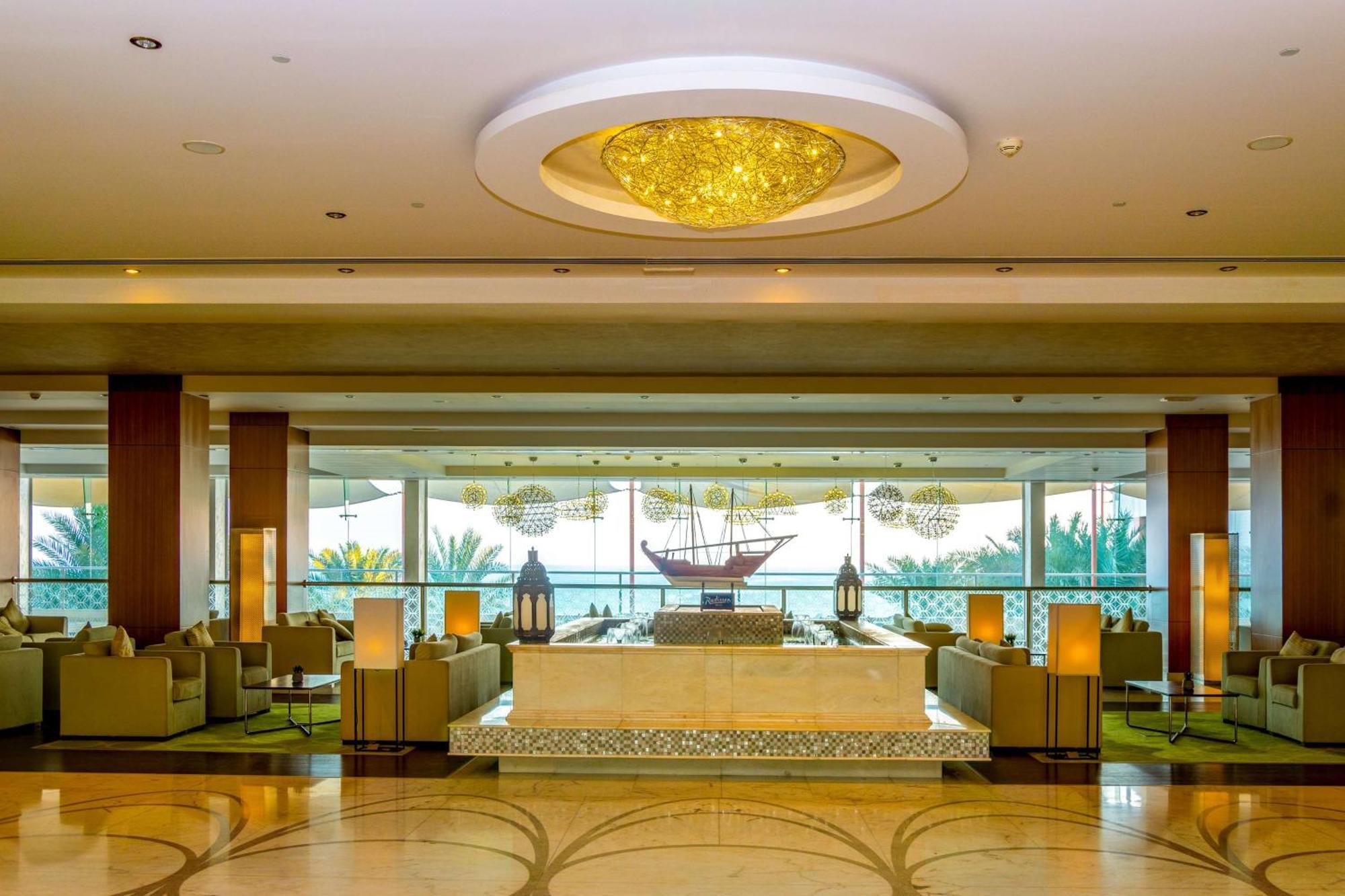 Radisson Blu Hotel & Resort, Sohar Exterior photo Lobby